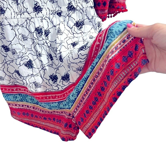 Mudd size small beachy boho romper. Such a cute summer beach outfit​ - Picture 2 of 4